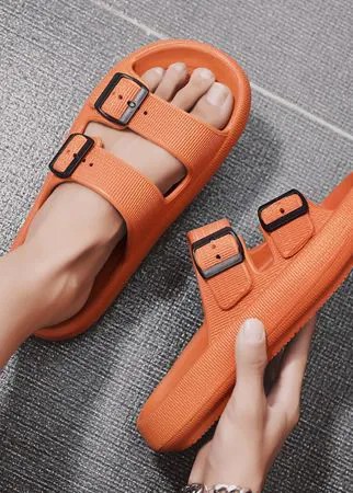 Для мужчины Сланцы с пряжками