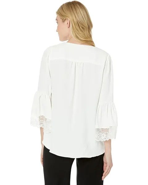 Блуза Vince Camuto Tiered Lace Ruffle Sleeve V-Neck Blouse, цвет New Ivory