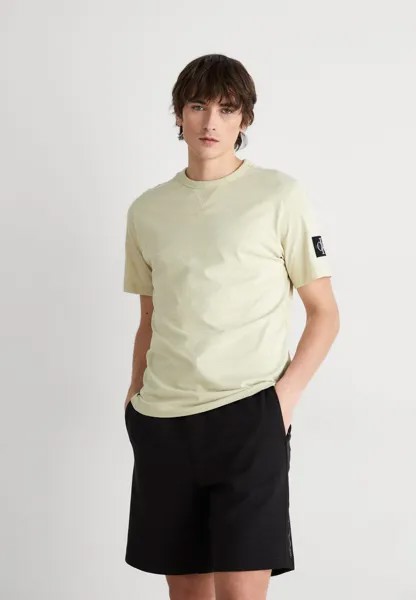 Футболка базовая BADGE REGULAR TEE Calvin Klein Jeans, цвет green haze