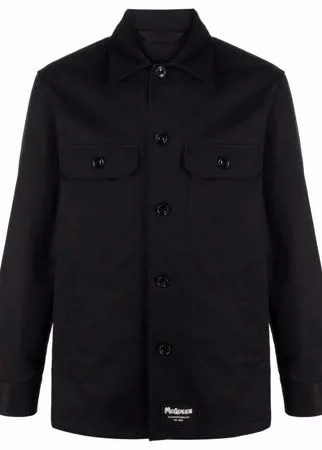 Alexander McQueen куртка-рубашка с нашивкой-логотипом