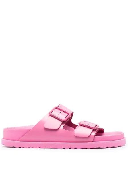 Birkenstock шлепанцы Arizona с тисненым логотипом, розовый