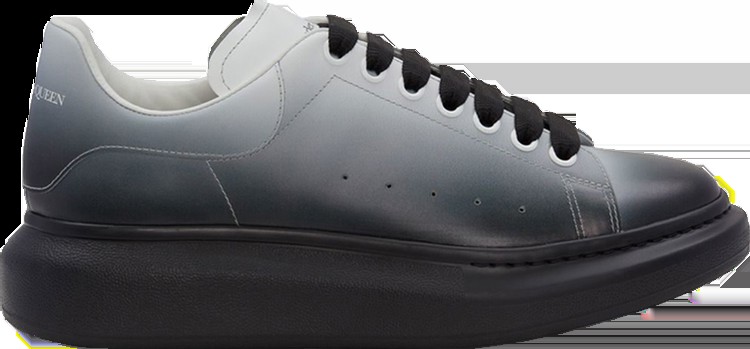 Кроссовки Alexander McQueen Oversized Sneaker 'White Black Ombre', белый