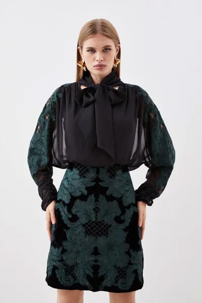 Высокое мини-платье из атласной ткани с бархатной аппликацией Karen Millen, зеленый