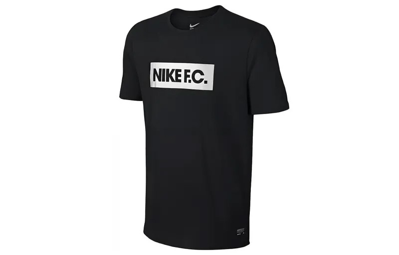 Спортивная футболка мужская Nike