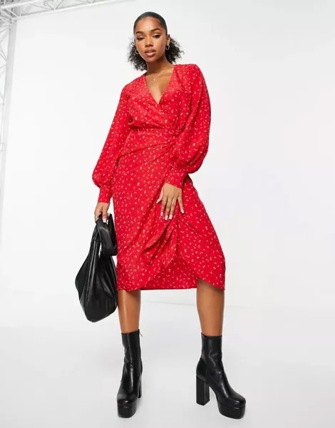 Гламурное приталенное красное платье с запахом и длинными рукавами, украшенное россыпью цветочного принта Glamorous