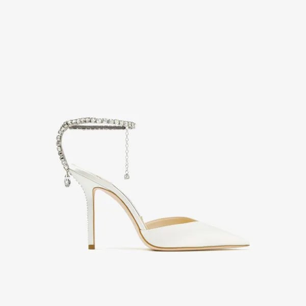 Атласные туфли на каблуке Saeda, украшенные кристаллами Jimmy Choo, слоновая кость