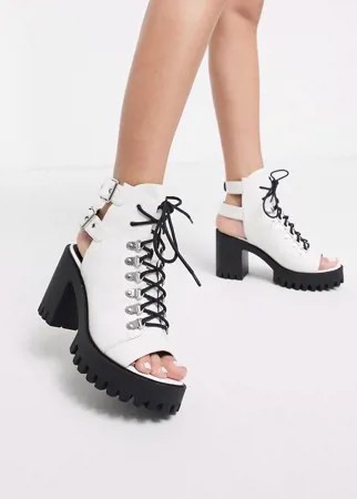 Белые фестивальные туфли на каблуке и массивной подошве со шнуровкой Public Desire-Белый