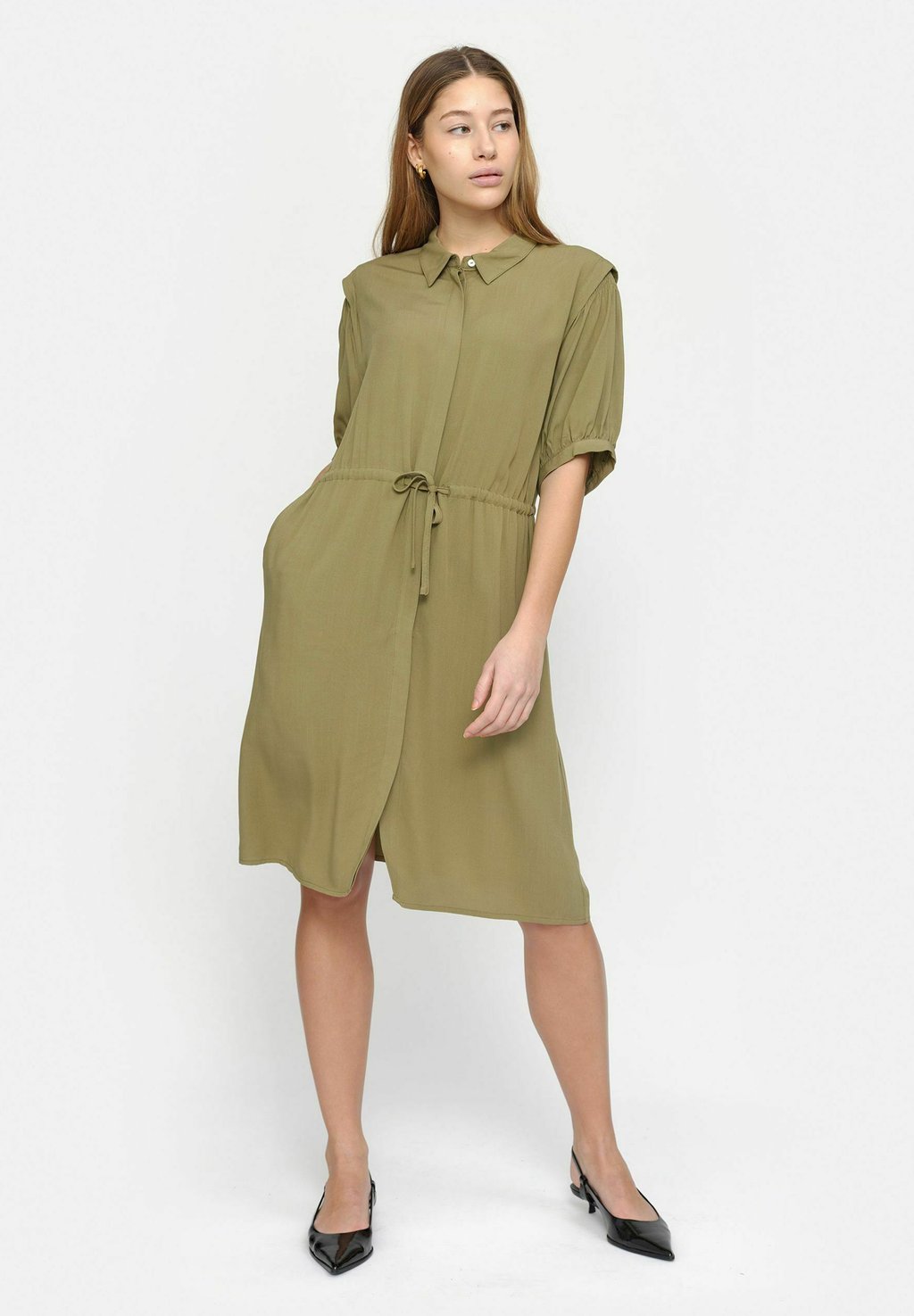 Платье-блузка PANSY Soft Rebels, цвет martini olive