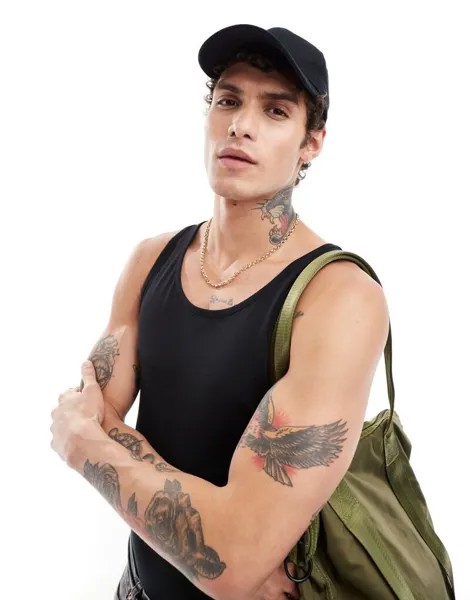ASOS DESIGN — приталенная майка черного цвета
