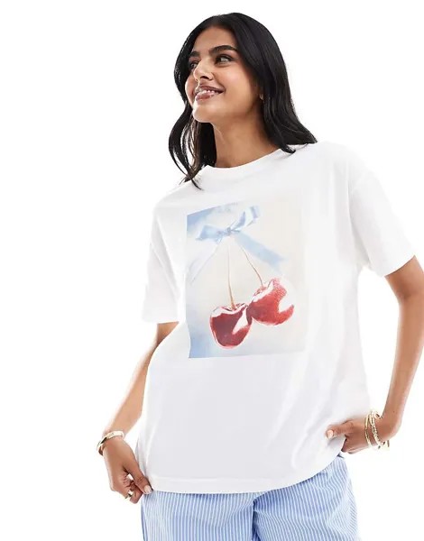 Белая футболка с рисунком вишневого банта Pull&Bear