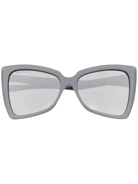 Balenciaga Eyewear солнцезащитные очки в оправе 'бабочка'