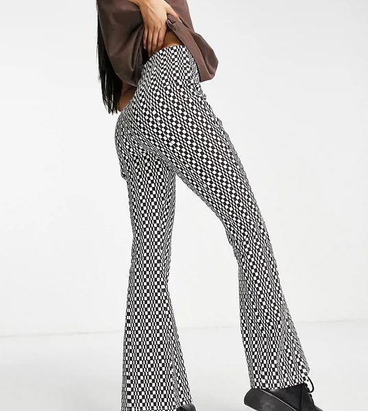 Расклешенные брюки из бенгалина с принтом в шахматную клетку, с завышенной талией и боковыми разрезами на штанинах Topshop Petite-Белый