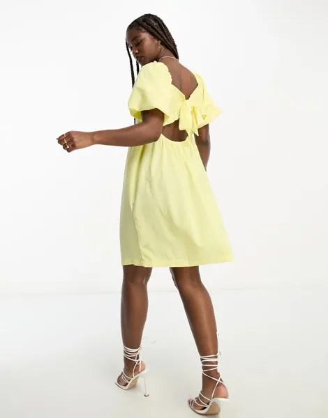Желтое креповое мини-платье Monki с пышными рукавами и открытой спиной