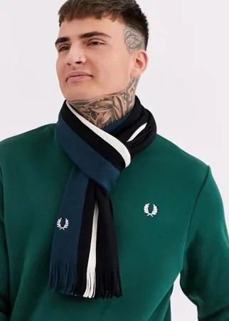 Черный/зеленый шарф с полосками Fred Perry