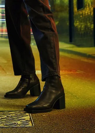 Ботинки челси на каблуке с угловатым носком ASOS DESIGN-Черный цвет