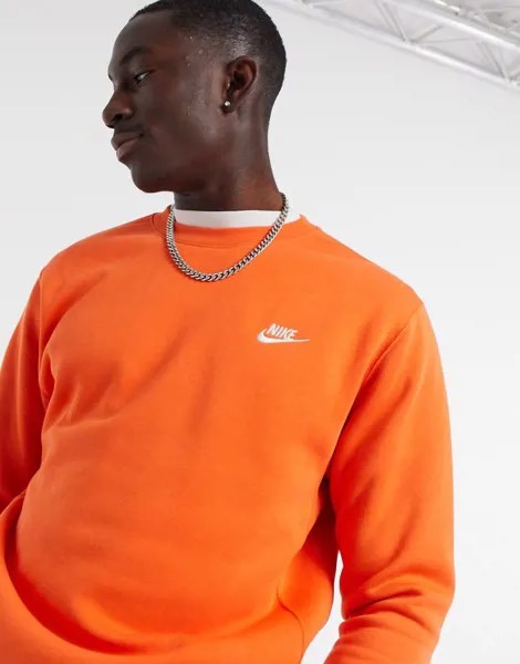 Оранжевый свитшот с круглым вырезом Nike Club