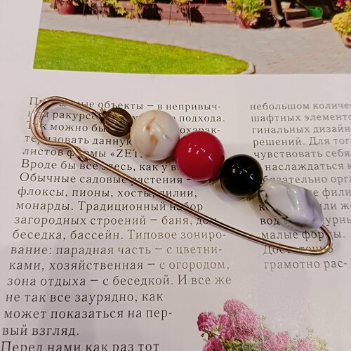 Брошь, пластик, золотой, красный