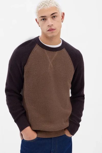 Текстурированный свитер с круглым вырезом Gap, коричневый