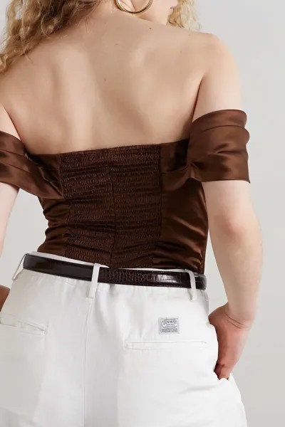 REFORMATION Топ Lux из шелкового атласа со складками и открытыми плечами, коричневый