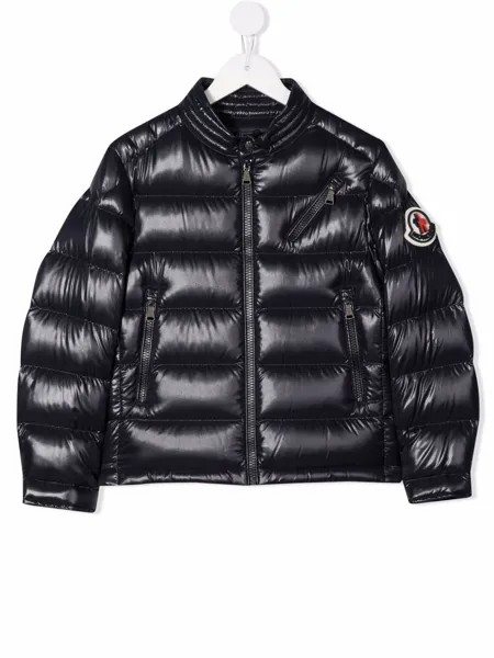 Moncler Enfant пуховик с нашивкой-логотипом