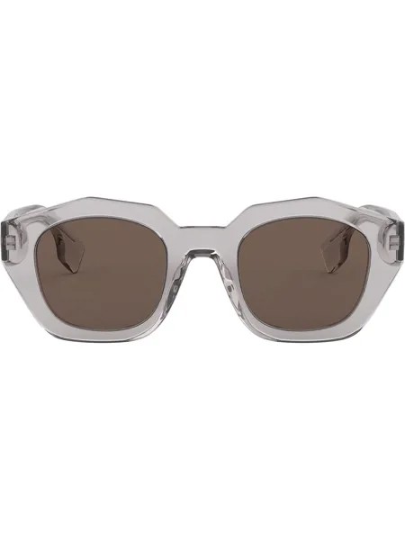 Burberry Eyewear солнцезащитные очки в оправе геометричной формы