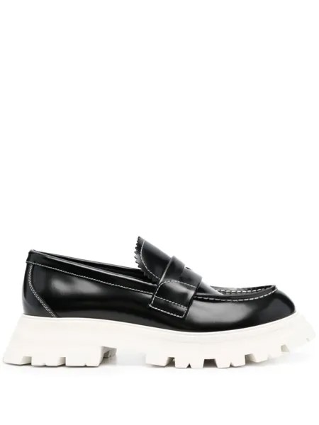 Alexander McQueen лоферы на рифленой подошве, черный