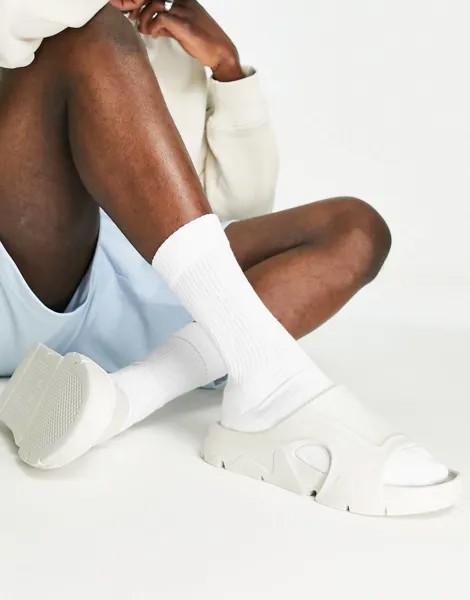 Массивные шлепанцы из искусственной кожи ASOS DESIGN