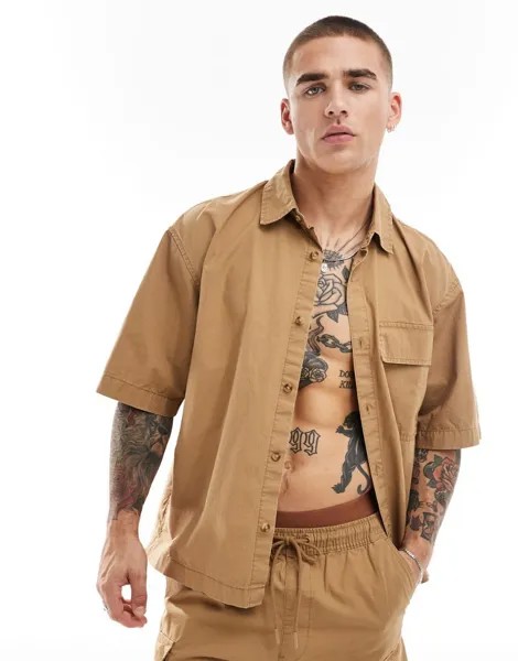 Коричневая рубашка в стиле милитари Pull&Bear