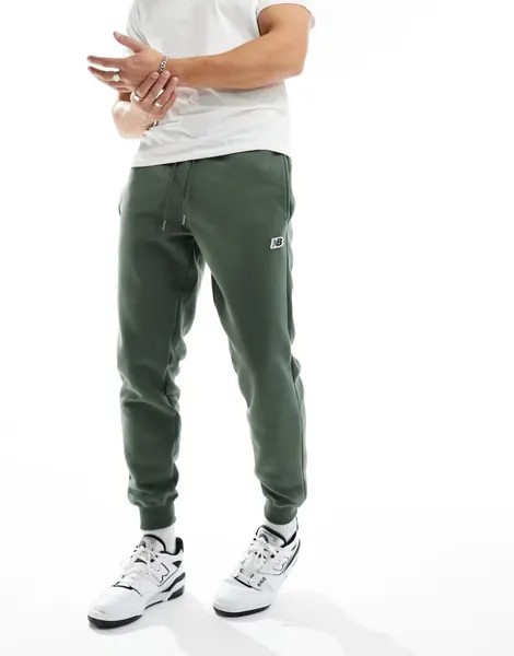 Зеленые джоггеры с логотипом New Balance