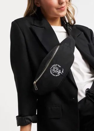 Черная сумка-кошелек на пояс с надписью 