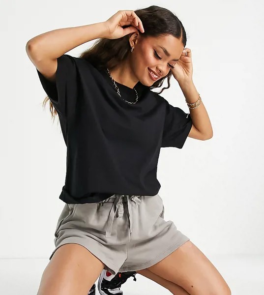 Черная футболка в стиле oversized ASOS DESIGN Petite-Черный цвет
