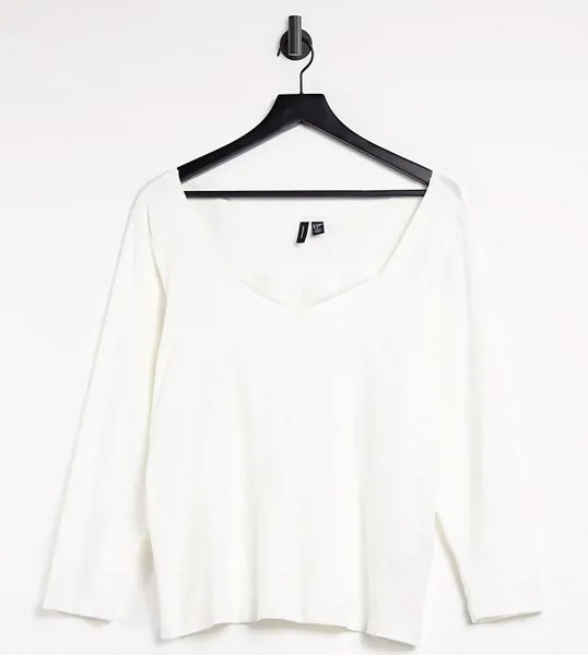 Белый лонгслив с вырезом сердечком Vero Moda Curve