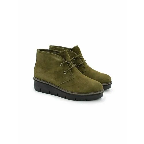 Ботинки  Clarks, размер 4,5D UK, хаки, зеленый