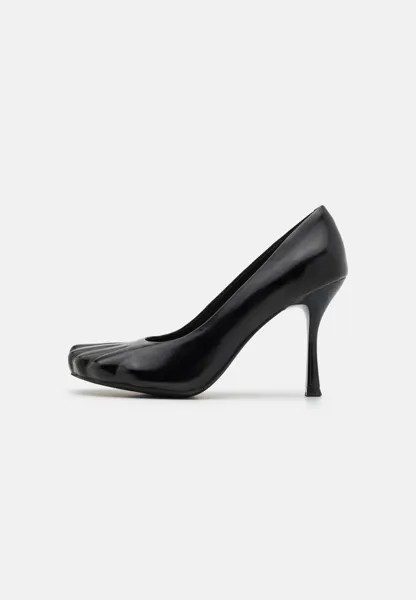 Туфли CONFIRM Jeffrey Campbell, цвет black