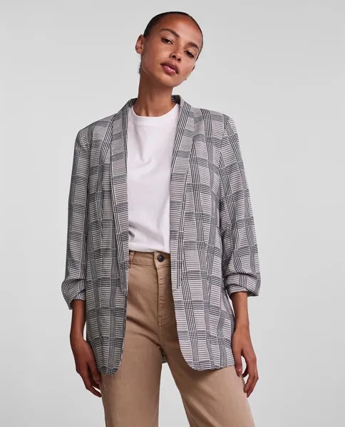 Женский пиджак с рукавами 3/4 и воротником с лацканами. Pieces, светло-серый