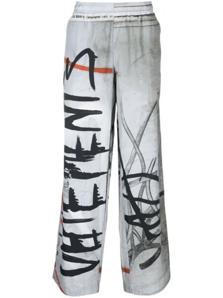 VETEMENTS спортивные брюки Graffiti с логотипом, серый