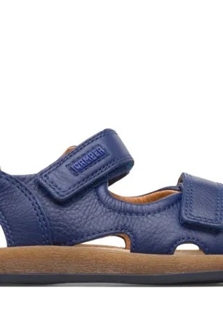 .Детские сандалии синего цвета на липучке с подошвой из ЭВА. Модели нашей линейки сандалий для мальчиков Bicho легко регулируются, отличаются эргономичной втачной резиновой стелькой, гибкость достигается наличием рисовой шелухи.