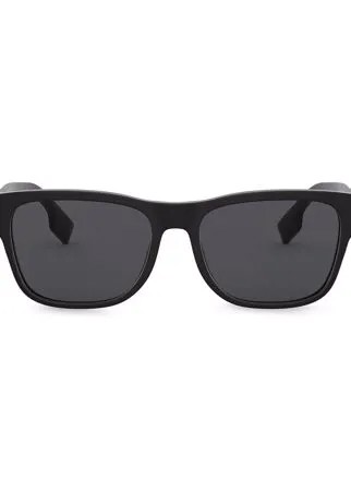 Burberry Eyewear солнцезащитные очки Logo Appliqué Square