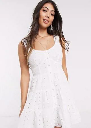 Белый сарафан мини с вышивкой ришелье на пуговицах ASOS DESIGN Petite