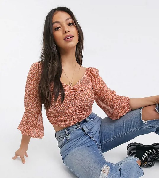 Лонгслив с присборенной отделкой и цветочным принтом ASOS DESIGN Petite-Многоцветный