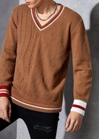 Мужской свитер с V-образным воротником в полоску