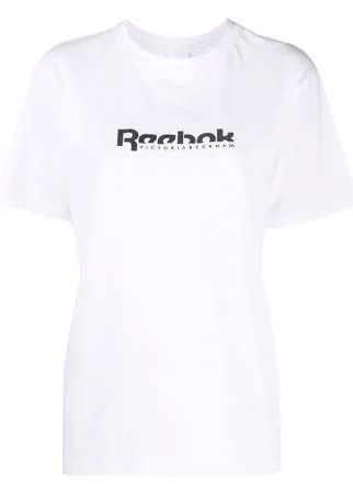 Reebok x Victoria Beckham футболка с логотипом