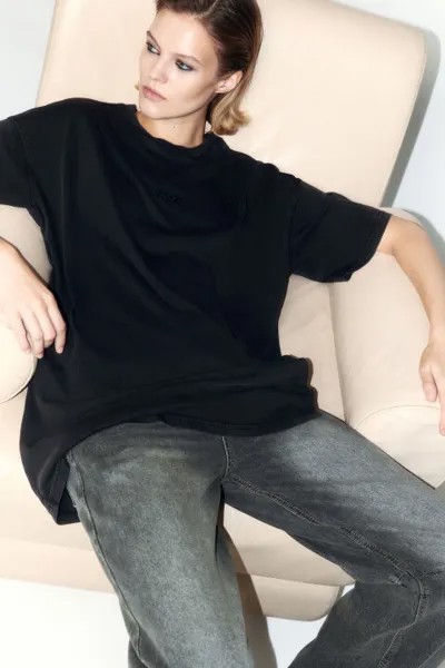 Футболка oversize с вареным эффектом и принтом