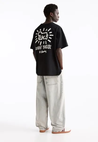 Футболка с принтом KEITH HARING NEW YORK PULL&BEAR, цвет black