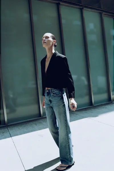 Короткий пиджак с атласным отложенным воротником Zara, черный