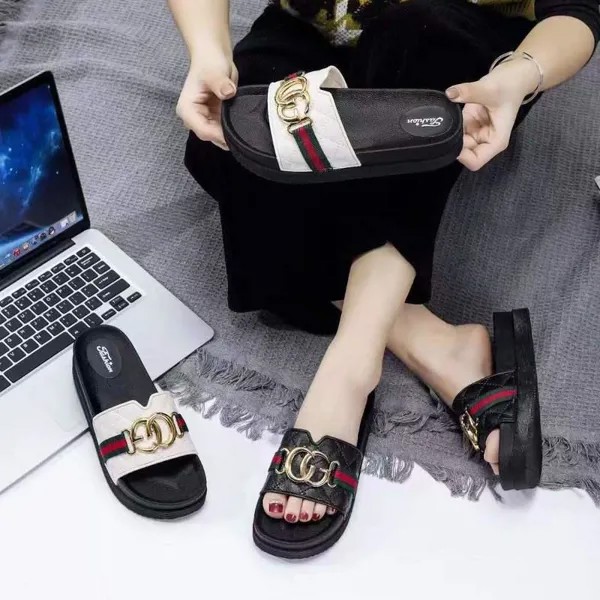 Новые женские римские туфли Трендовая обувь Повседневные тапочки Плоские кожаные сандалии Открытый дом Мода Дикие сандалии
