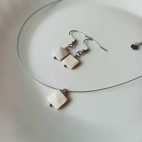 Комплект бижутерии: колье, цепь, серебряный, белый