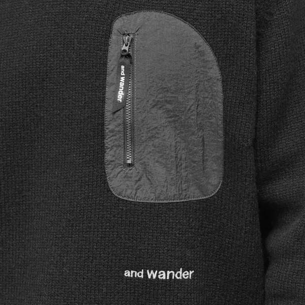 And Wander Вязанный крючком свитер из шетландской шерсти, черный