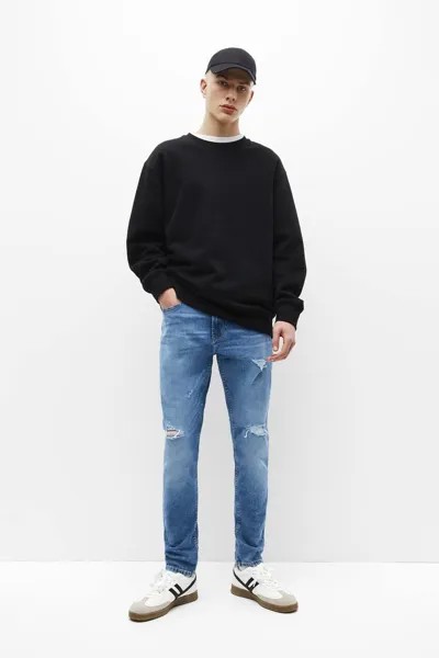 Базовые джинсы облегающего кроя с рваными деталями Pull&Bear, синий