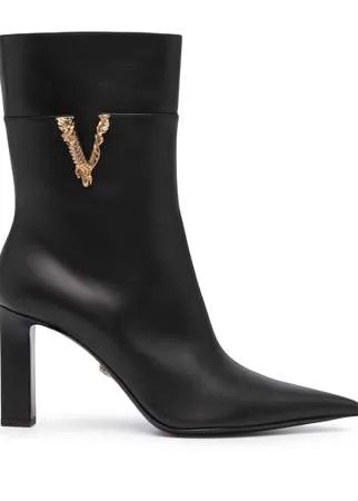 Versace ботильоны с заостренным носком и логотипом